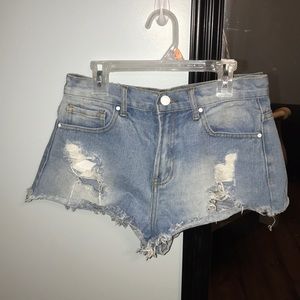 Ripped short shorts